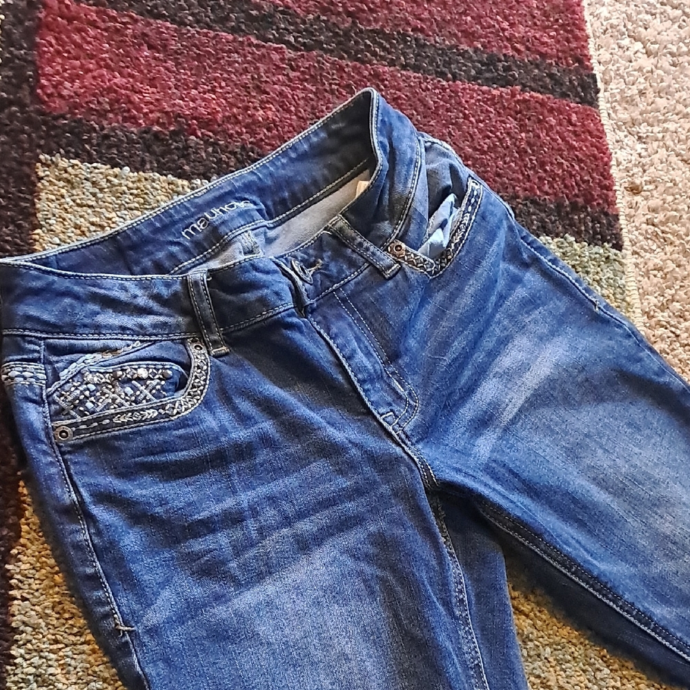 (53) Maurices  Blue Skinny Jeans with Embellishments